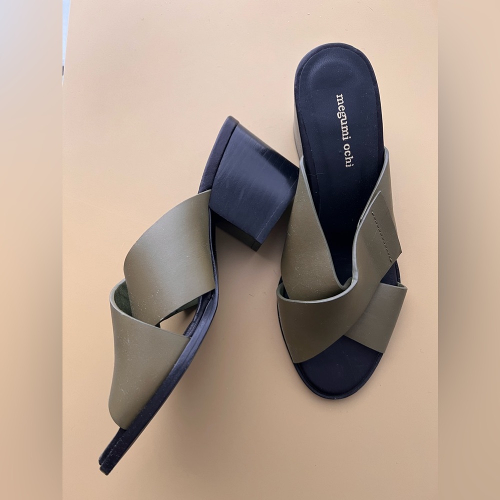 Megumi Ochi olive green sandals stacked heels size 37 US 6.5 Anthropologie